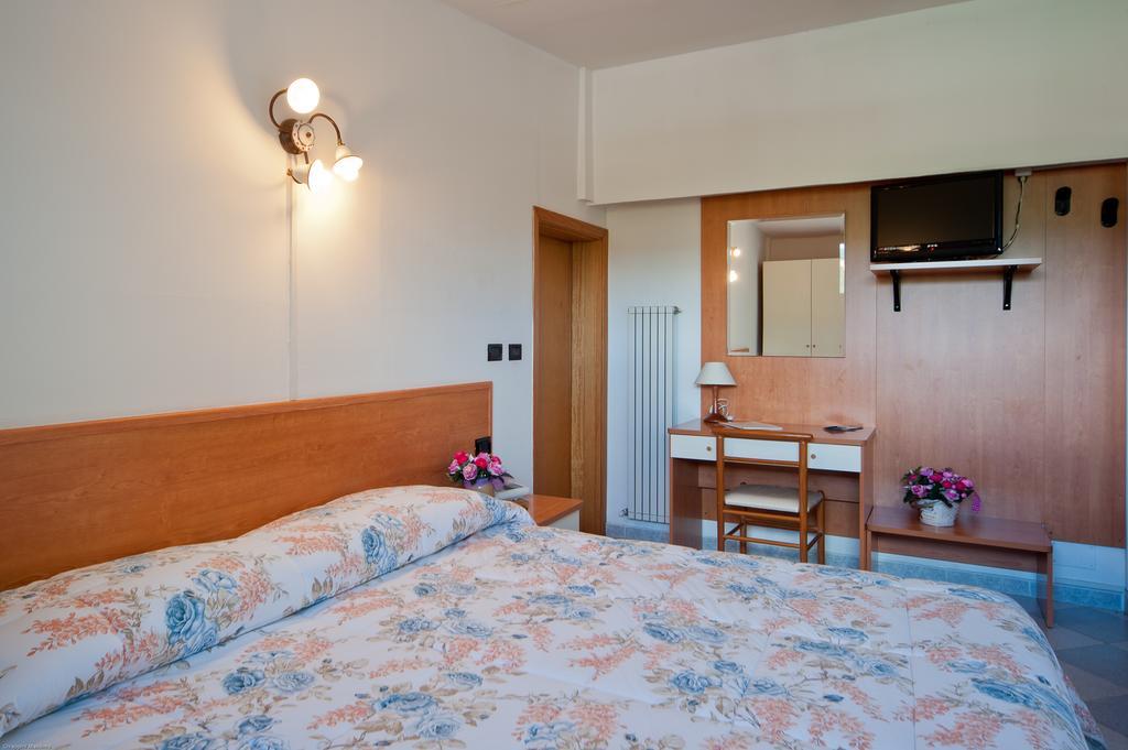Hotel Il Quadrifoglio 카시아 객실 사진